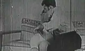 در حال نگاه کردن عکس سکسی پورن استار ها در ساحل