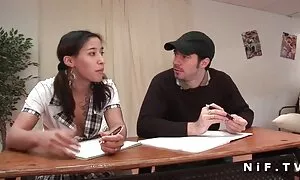 سه نفر در اتاق خواب sexکوتوله ها بنفش