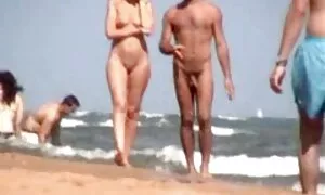 او فاحشه را با سکس در فیلم ها مشاعره بزرگ در دهان خود لعنتی