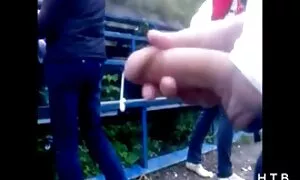 زیبایی روسی خودش را به دوربین متصل می کند سکس کارتونی تیتان ها